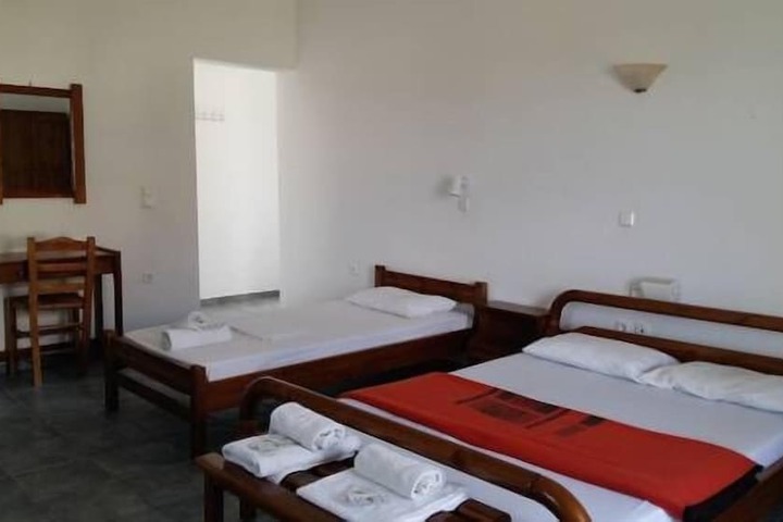 Room 3 of 28