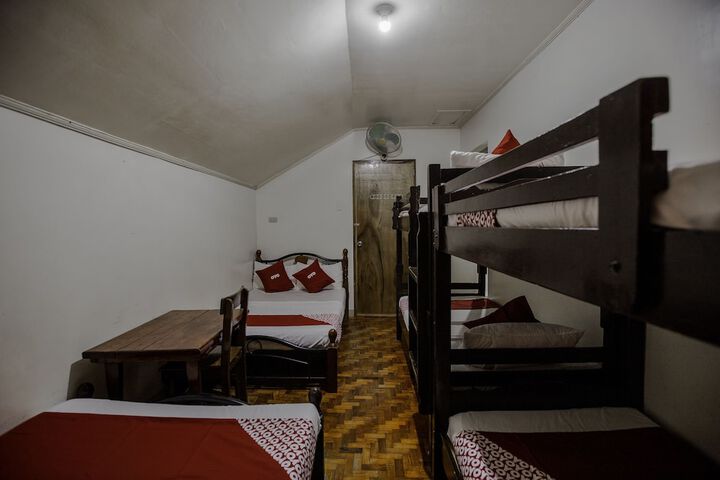 Room 33 of 43