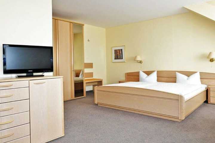 Room 5 of 60