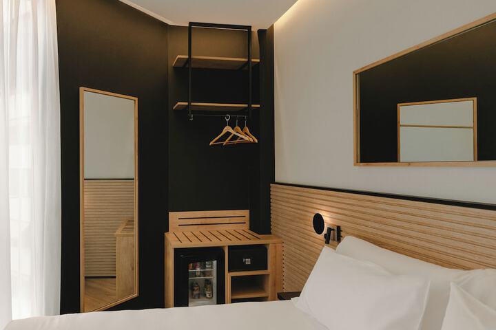 Room 8 of 45
