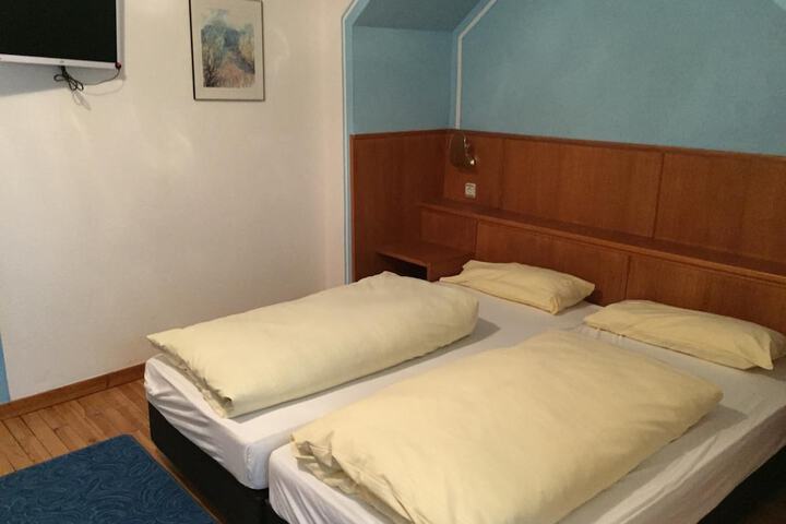Room 21 of 51