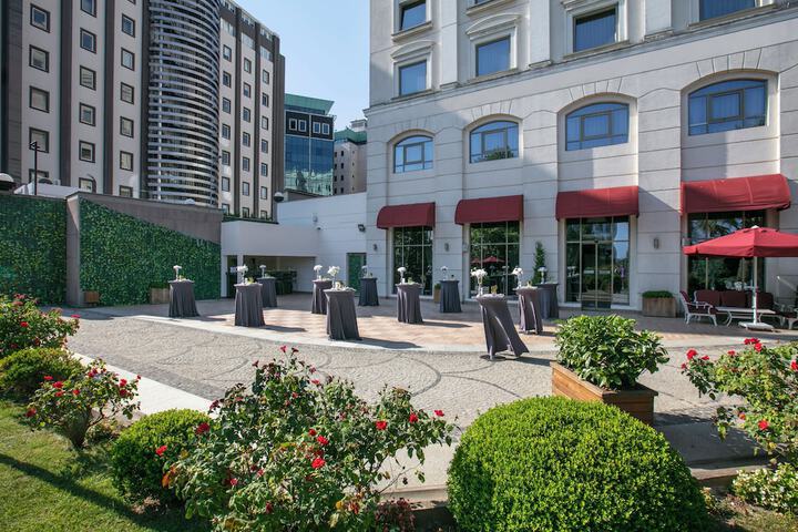 Hotel Exterior 106 of 106