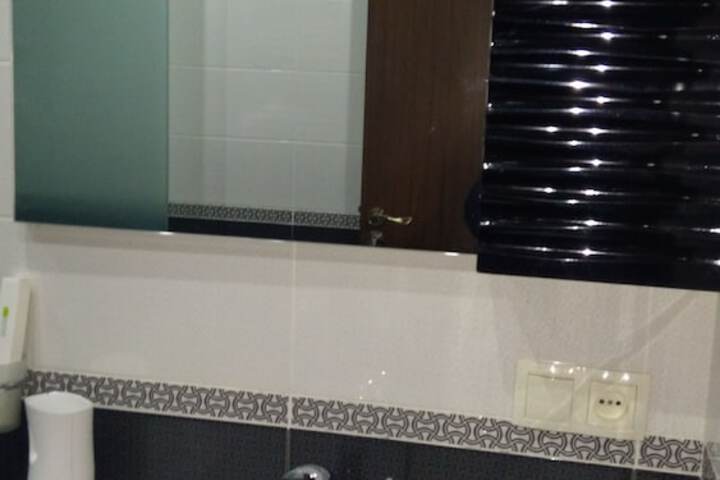 Room 14 of 36