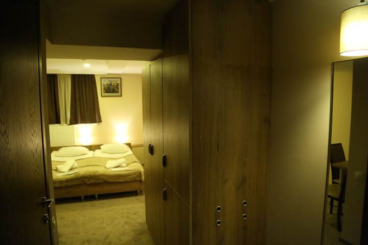 Room 25 of 41
