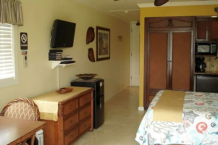 Room 3 of 14
