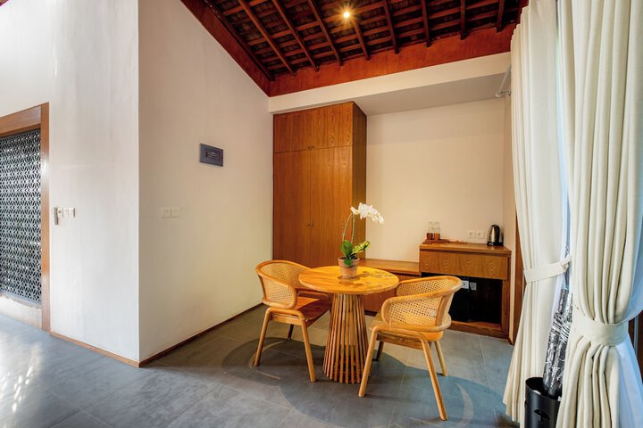 Room 20 of 162