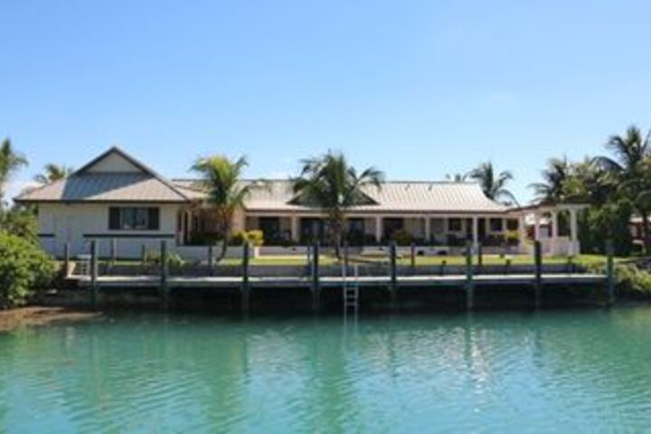 Exterior of Jasmine on The Isle