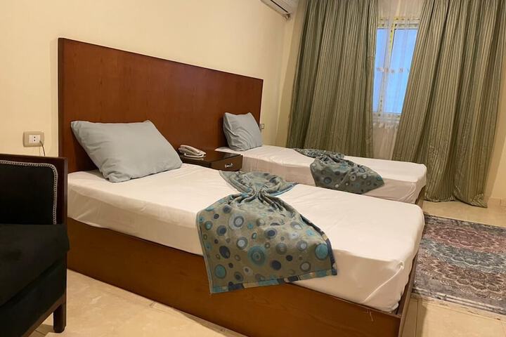 Room 21 of 32