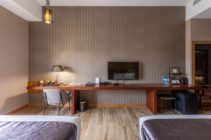 Room 10 of 64