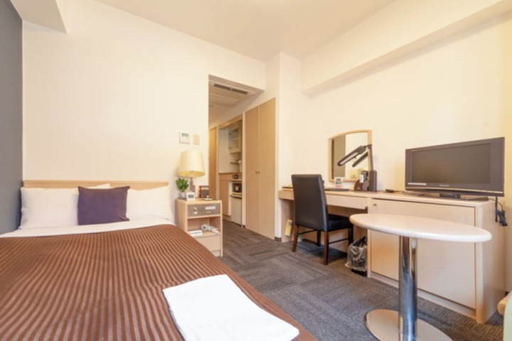 Room 13 of 29