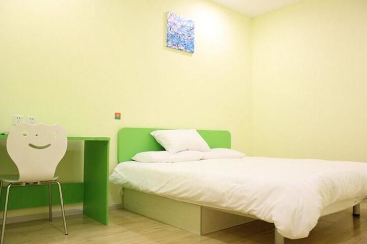 Room 26 of 54