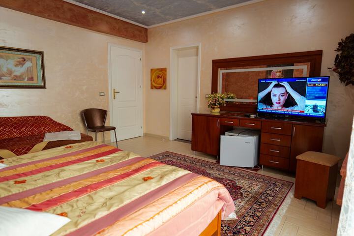 Room 10 of 45