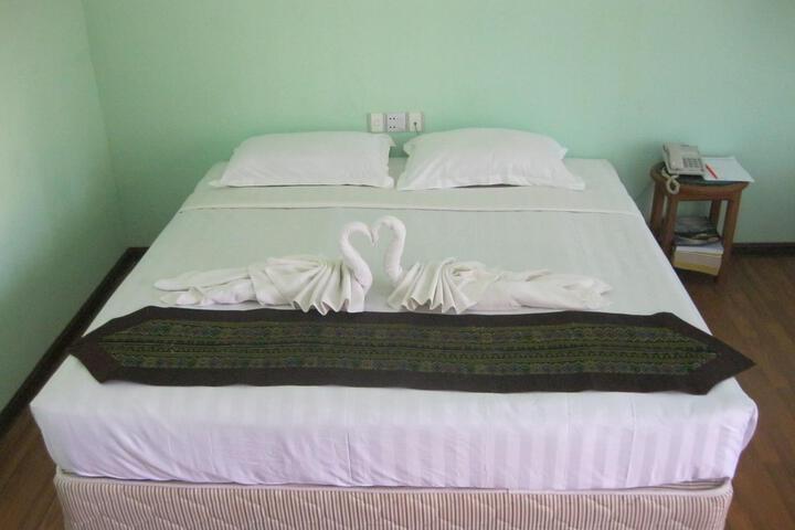 Room 3 of 5