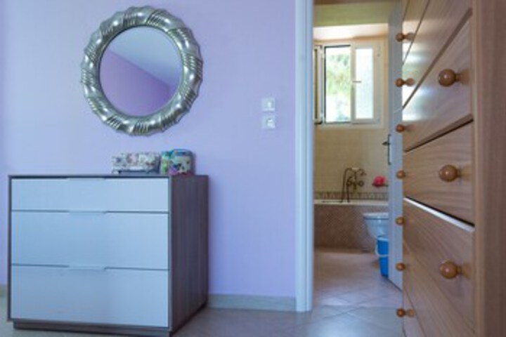 Room 35 of 40