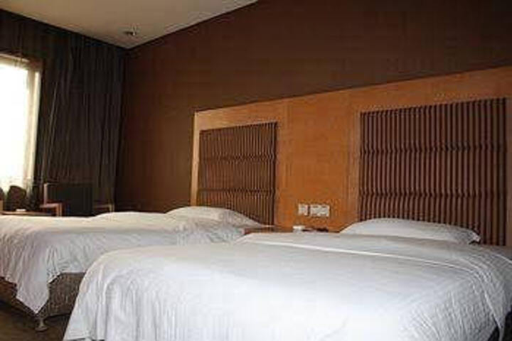 TIANSHUI EAST INN