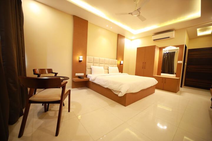 Room 14 of 21