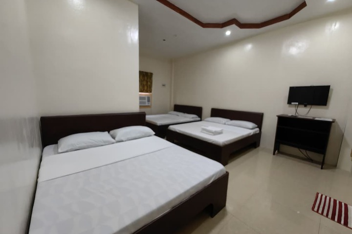 Room 6 of 17