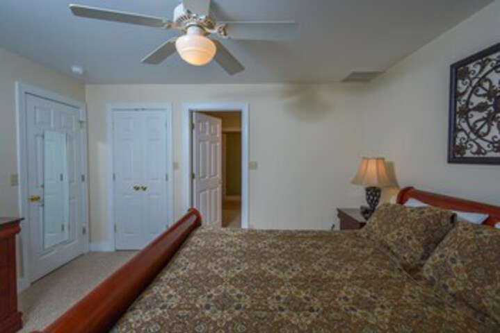 Room 28 of 37