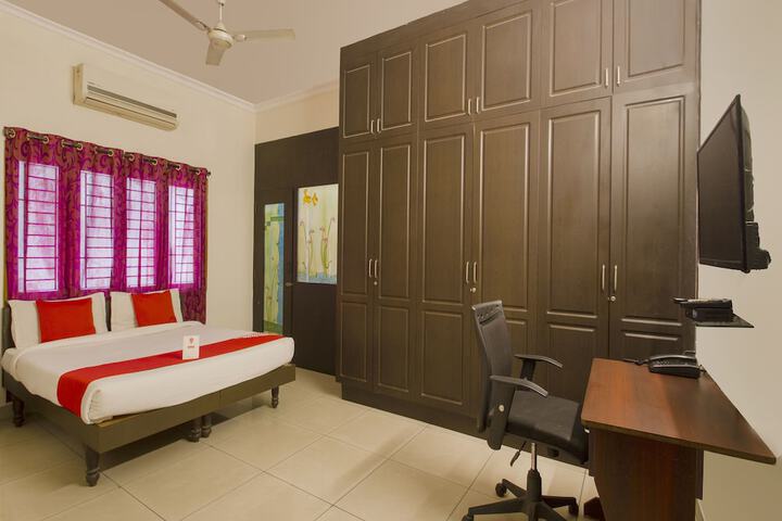 Room 12 of 17