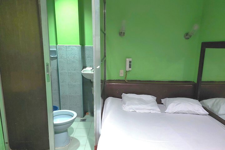 Room 11 of 24