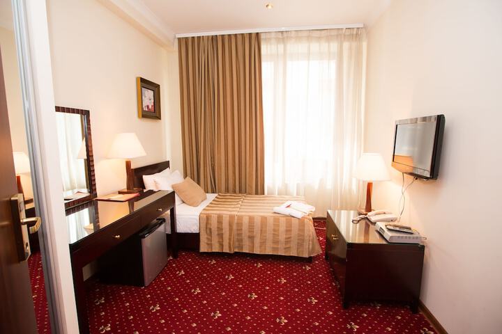 Room 15 of 47