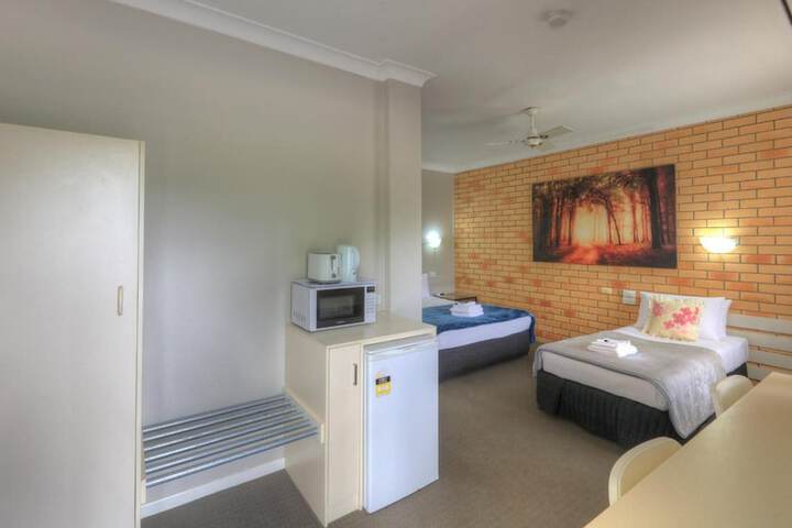 Room 21 of 43