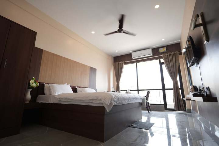 Room 4 of 22