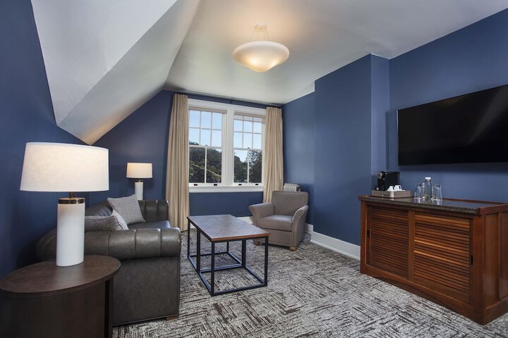 Room 48 of 140
