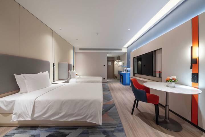 Room 31 of 43