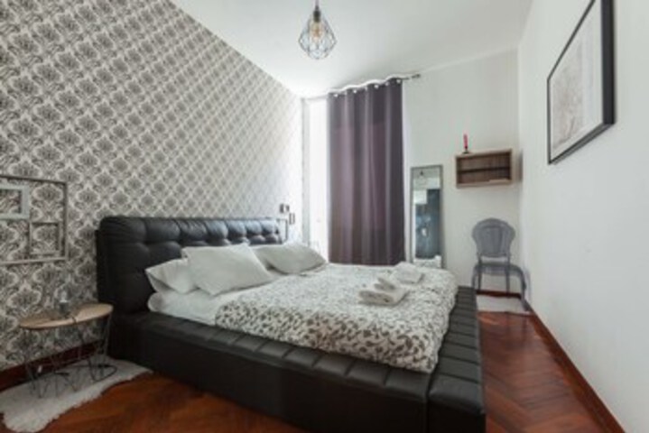 Room 9 of 26