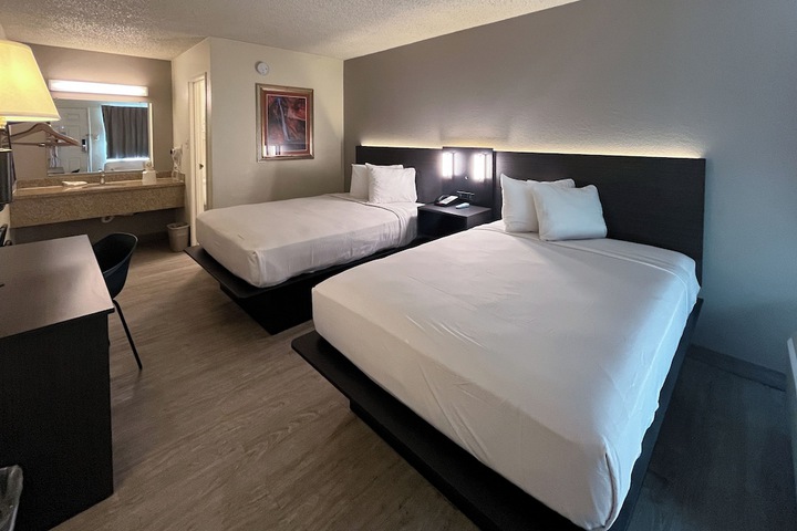 Room 8 of 26