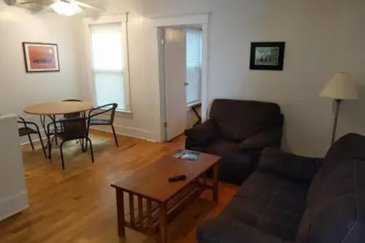 Room 5 of 16