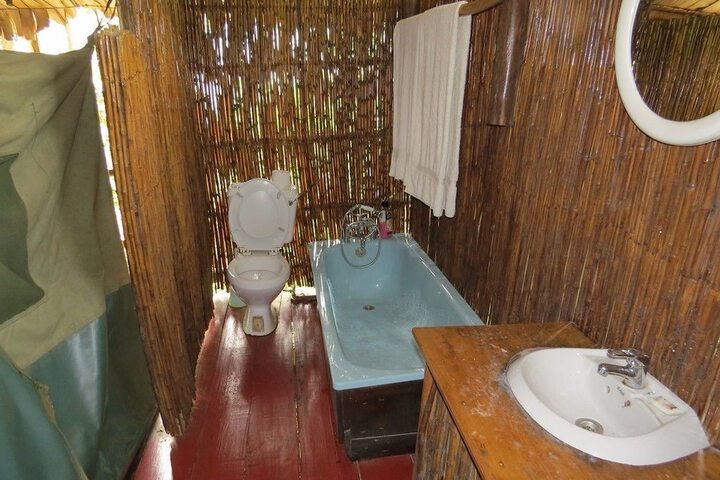 Room 8 of 9