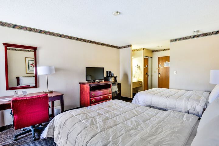2 Double Beds (5 of 9)