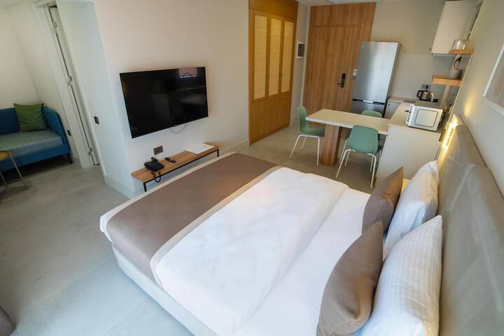 Room 10 of 43