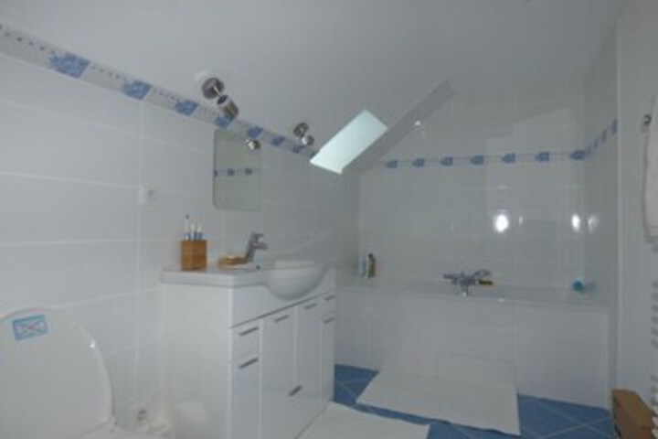 Room 2 of 11
