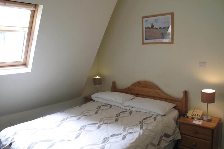 Room 4 of 39