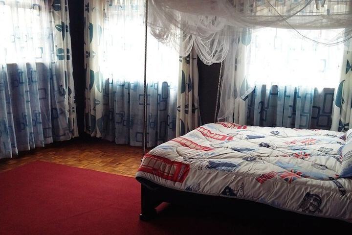 Room 5 of 19