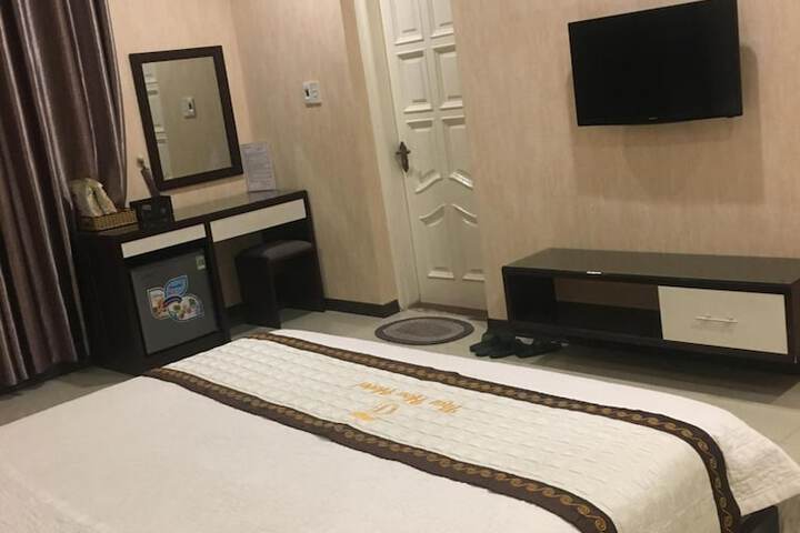 Room 13 of 37