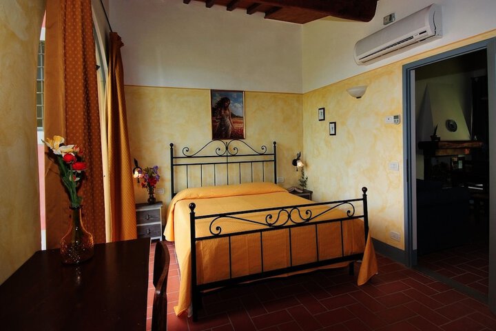 Room 2 of 41