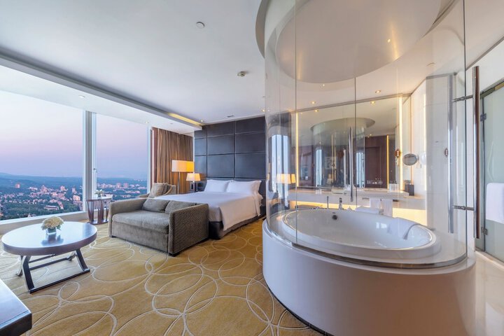 Room 28 of 54