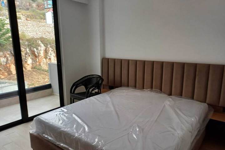 Room 5 of 69