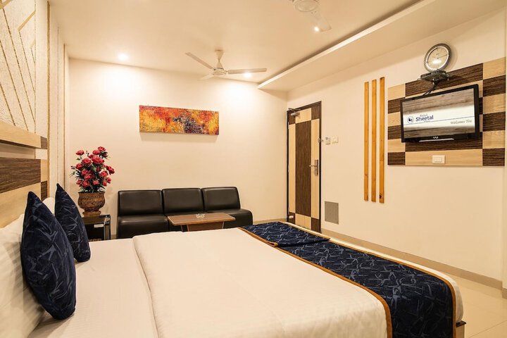 Room 17 of 53