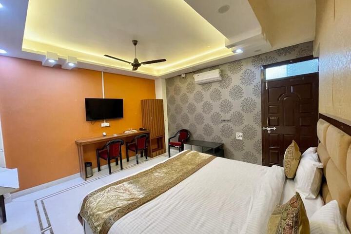 Room 19 of 43