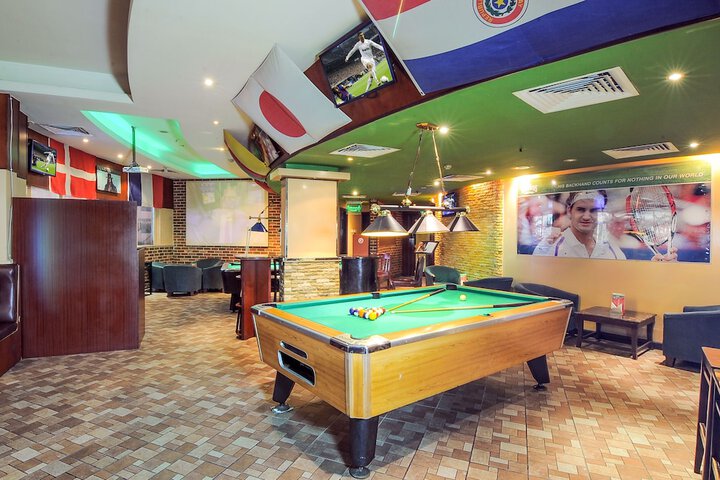 Lounge 49 of 71