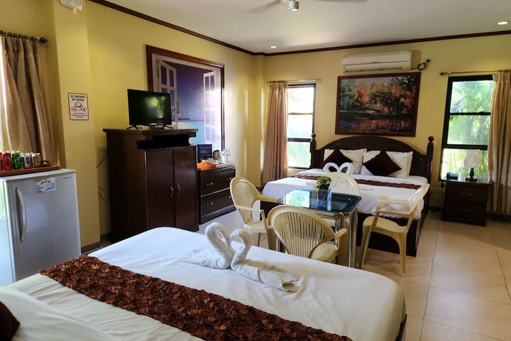 Room 19 of 199