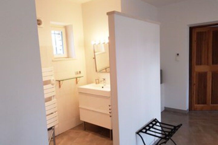 Room 6 of 51