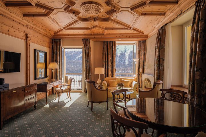 Room 77 of 208