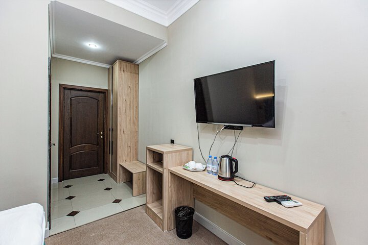 Room 12 of 41