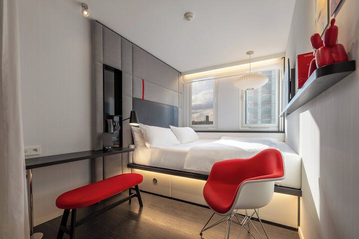 Room 14 of 53